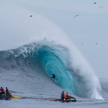 HBO Renews 100 FOOT WAVE For A Third Season