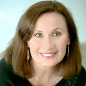 Review: LESLIE TINNARO: BACK TO BEFORE at CVRep