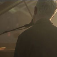 VIDEO: James Blake Performs 'The First Time Ever I Saw Your Face' on THE TONIGHT SHOW Video