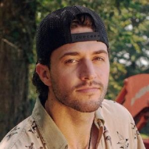 Kaleb Sanders Releases Debut Single 'Couple Beers From Now'