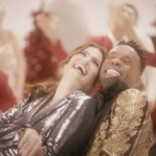 BWW Exclusive: Watch Broadway Powerhouses Idina Menzel and Billy Porter Keep Warm in 