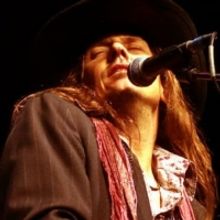 Stevie Ray Visited to Perform at Santa Fe Station