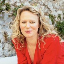 Interview: Jessica Dickey of SISTERING: THE ART OF HOLDING CLOSE AND LETTING GO Explo