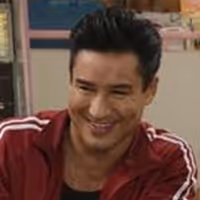 VIDEO: Original Cast of SAVED BY THE BELL Reunites for Reboot Season Two Trailer