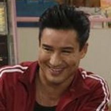 VIDEO: Original Cast of SAVED BY THE BELL Reunites for Reboot Season Two Trailer