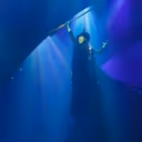 Wake Up With BWW 4/7: WICKED to Break Record, Plus a Message From Derek Klena!