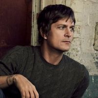 Rob Thomas Announces At-Home Concert Benefitting Sidewalk Angels Foundation