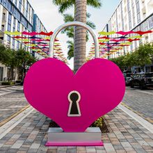 SUMMER LOVIN' Art Installation Opens at CityPlace Doral in Miami