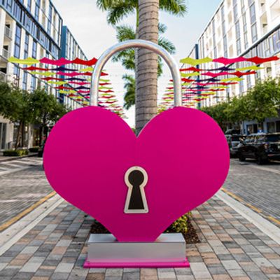 SUMMER LOVIN' Art Installation Opens at CityPlace Doral in Miami