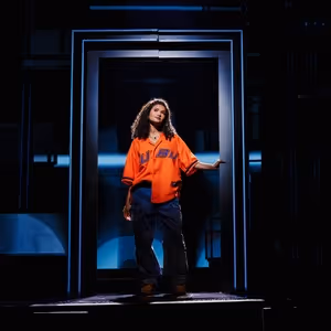 Review: HELL'S KITCHEN National Tour Presented by Broadway In Chicago