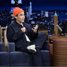 Video: Conrad Ricamora Shares Pre-Show Ritual with OH, MARY Co-Star Cole Escola