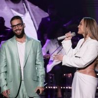 VIDEO: Jennifer Lopez and Maluma Perform 'Marry Me' on THE TONIGHT SHOW STARRING…