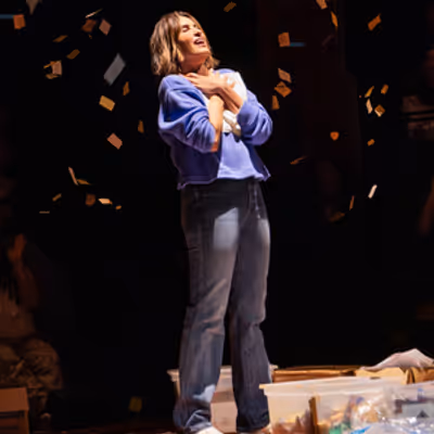 Video: Mariska Hargitay Takes Final Bow in EVERY BRILLIANT THING on Broadway