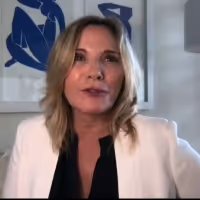 VIDEO: Kim Cattrall Talks About Playing 'Ballsy Female Characters' on LATE NIGHT… Video