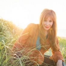 VIDEO: Andrea Bell Wolff and Dan Ruth Collaborate on 'Everybody Wants to Rule the Wor