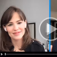 VIDEO: Jennifer Garner Gets a Surprise from THE OFFICE Ladies