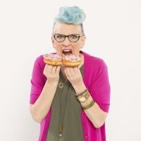 BWW Review: LISA LAMPANELLI'S LOSIN' IT at Des Moines Performing Arts: An…