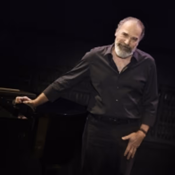 Interview: Mandy Patinkin Talks BEING ALIVE Concert Tour, Becoming a TikTok Star, If  Photo