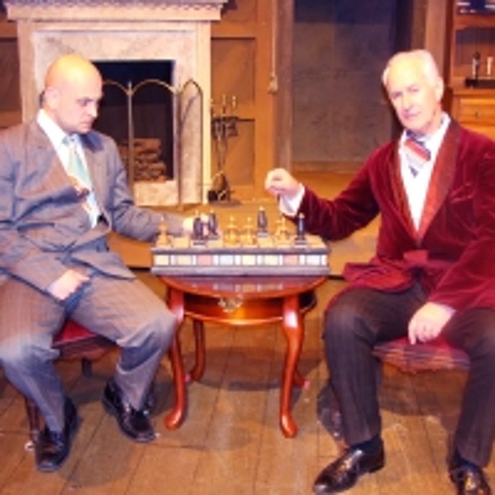 Review: SLEUTH at LaComedia Dinner Theatre