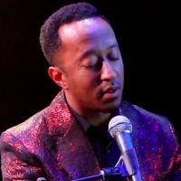 BWW Review: A MOTOWN CHRISTMAS at Signature Theatre