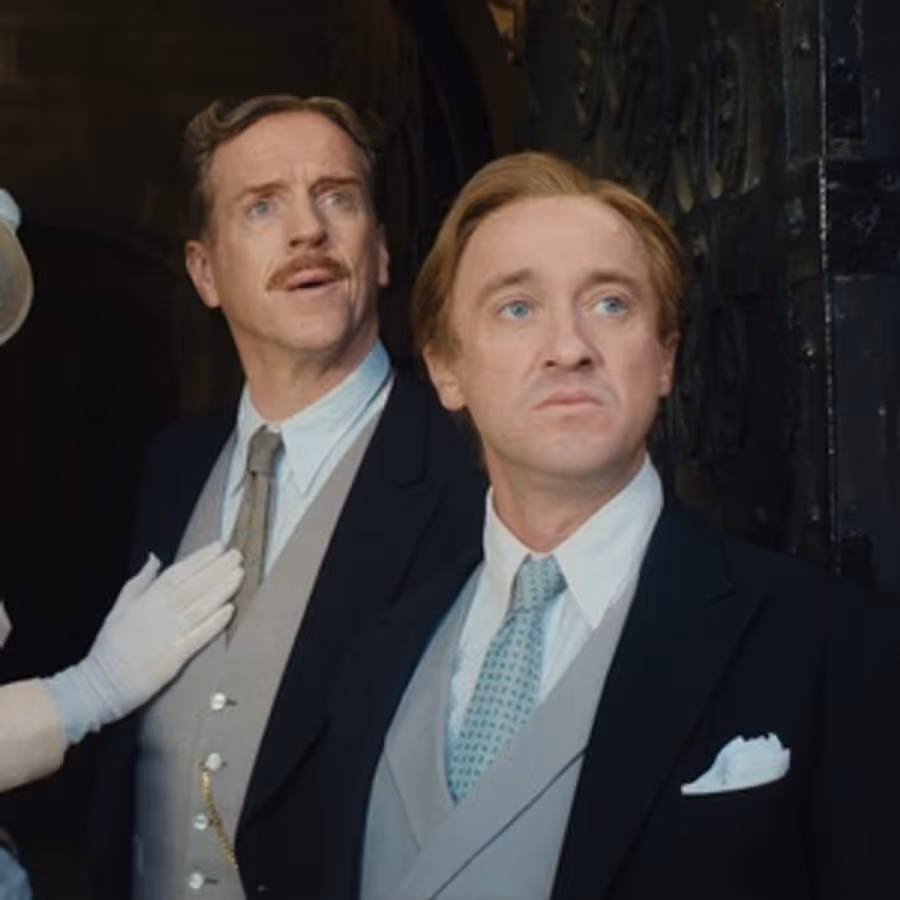Wake Up With BroadwayWorld December 2, 2025- A CHRISTMAS CAROL First Look and More Image