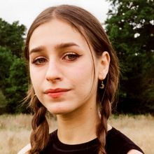 Lexie Carroll Shares New Single 'Evelyn'