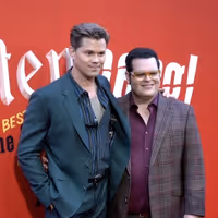 Video: On the Red Carpet With Andrew Rannells, Josh Gad & More at GUTENBERG! THE… Video