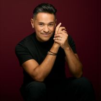 Roberto Araujo Brings Solo Cabaret to New Venue Hudson Local