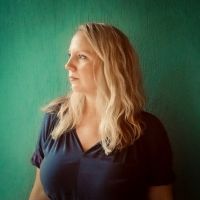Mary Bragg Enlists Drivin n Cryin For Cover of 'Don't Walk Away'