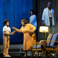 Review: Blanchard-Lemmons' FIRE SHUT UP Makes Another Splash at the Met Photo