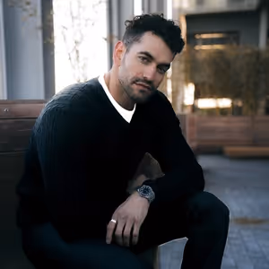 SUMMER HOUSE Star Jesse Solomon Sets Debut Headline Tour