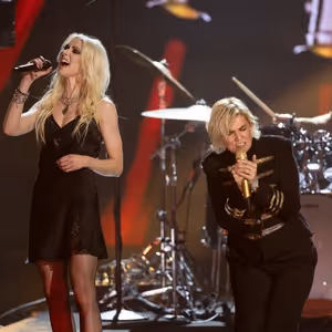 Photos: Cyndi Lauper, Jennifer Hudson, & More at the 2025 Rock & Roll Hall of Fame…