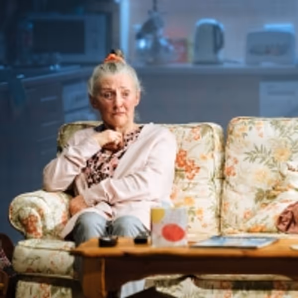 Review: DIXON AND DAUGHTERS, National Theatre Photo