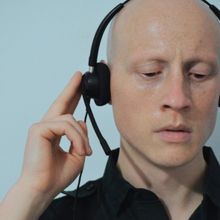 Sam MacGregor Brings HOLD THE LINE To Edinburgh Fringe