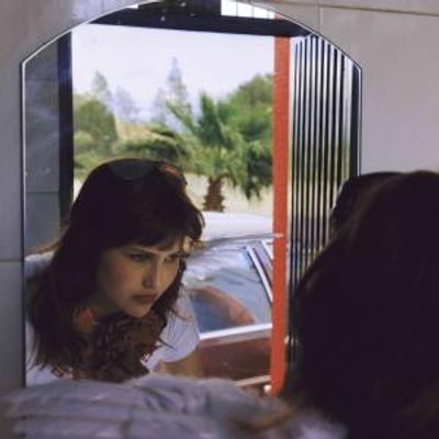 Juli von Lou Shares New Single HONKY TONK ANGELS Via Promised Land Records