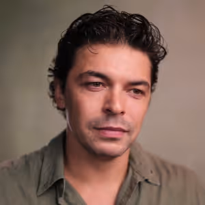 Interview: Actor Producer Charlie MacGechan of Run At It SHOUTING