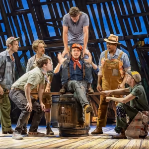 Review: SHUCKED THE MUSICAL at Hobby Center For The Performing Arts