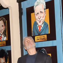 Jon Stewart to Host THE DAILY SHOW Through 2028