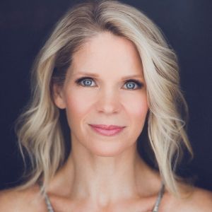 Interview: Tony-Winner Kelli O’Hara Talks Taking the Stage with The Grand Rapids…