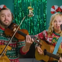 Julia Mattison and Joel Waggoner's Viral ADVENT CAROLNDAR to Have First-Ever Live…