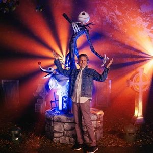 Video/Photos: Chris Sarandon Visits THE NIGHTMARE BEFORE CHRISTMAS Light Trail at the