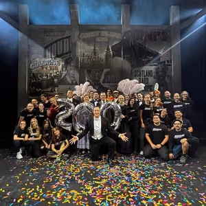 HOUDINI, UN MUSICAL MÁGICO celebra su función número 200 en el Teatro Calderón de…