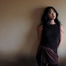 Breakout Artist Sarah Kinsley Unveils New Song 'Realms'