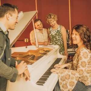 Review: BEAUTIFUL: THE CAROLE KING MUSICAL at Garden Theatre