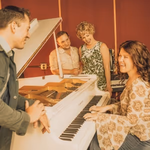 Review: BEAUTIFUL: THE CAROLE KING MUSICAL at Garden Theatre
