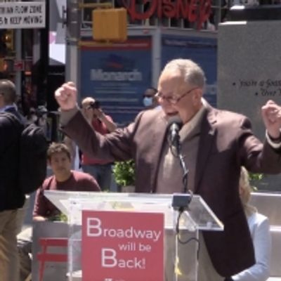 VIDEO: Senator Chuck Schumer & More Celebrate Broadway's Return in Times Square
