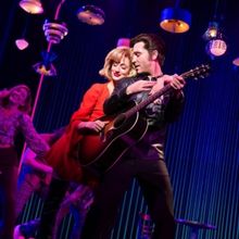 Review: A BEAUTIFUL NOISE: THE NEIL DIAMOND MUSICAL at Broadway In Tucson