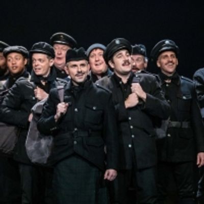 BWW Review: ALL IS CALM: THE CHRISTMAS TRUCE OF 1914 at Theatre Latte Da