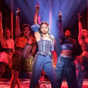 Review: & JULIET Is Revisionist, Gleeful Fun at OC's Segerstrom Center