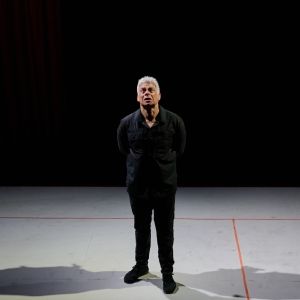 Review: THE PLAY'S THE THING: A ONE-PERSON HAMLET, Wilton's Music Hall